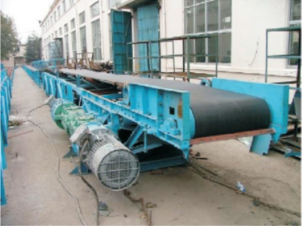 Fixed mining belt conveyor
